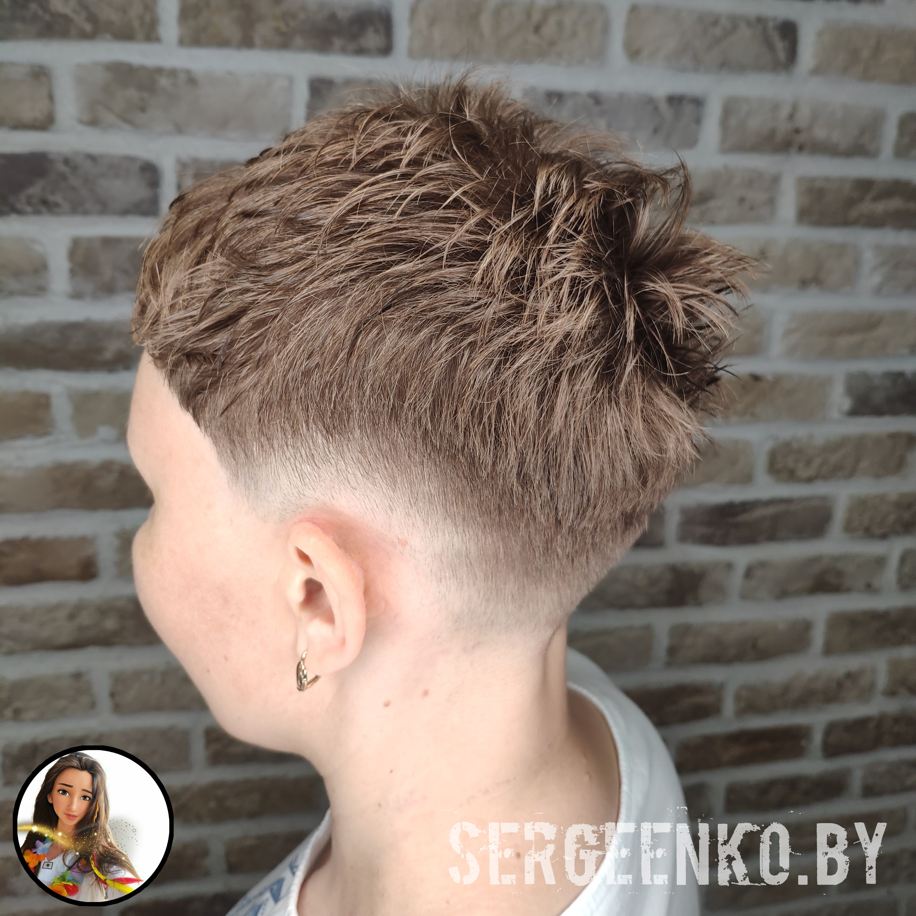 Ультракороткая стрижка женская